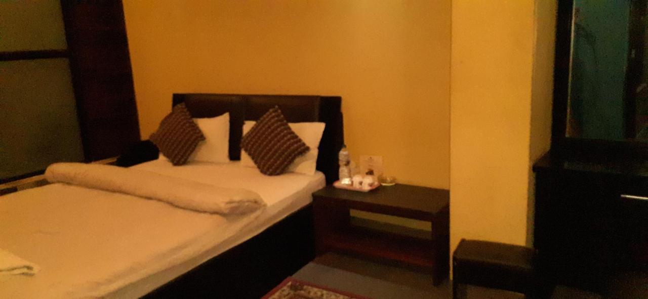Ambience House Hotel Lalitpur Exterior foto