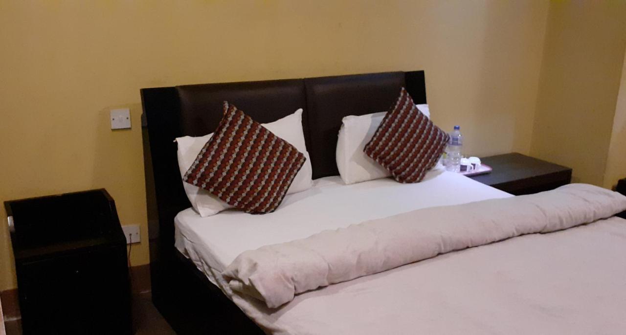 Ambience House Hotel Lalitpur Exterior foto