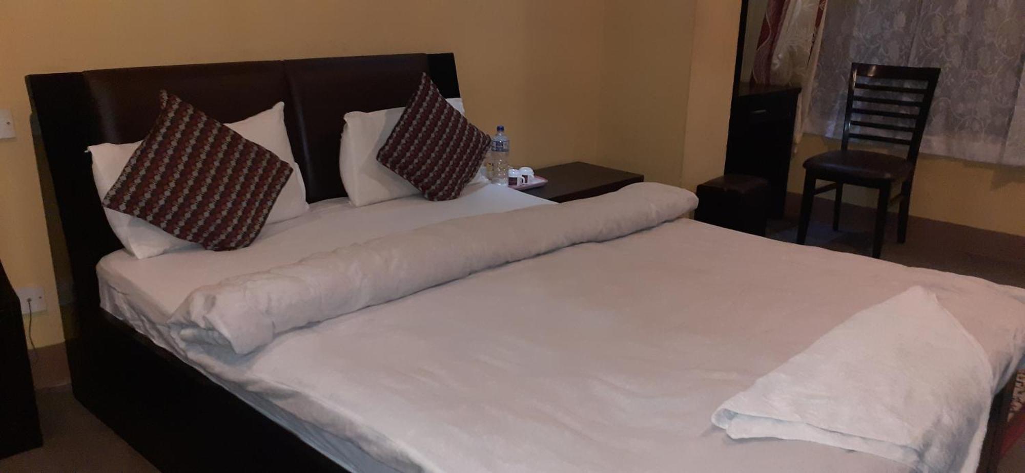 Ambience House Hotel Lalitpur Quarto foto